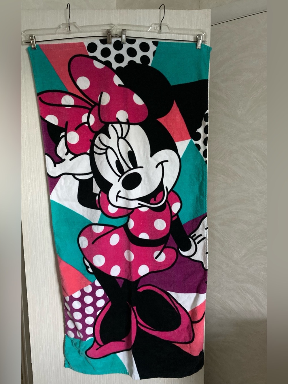 Disney Minnie Mouse beach towel